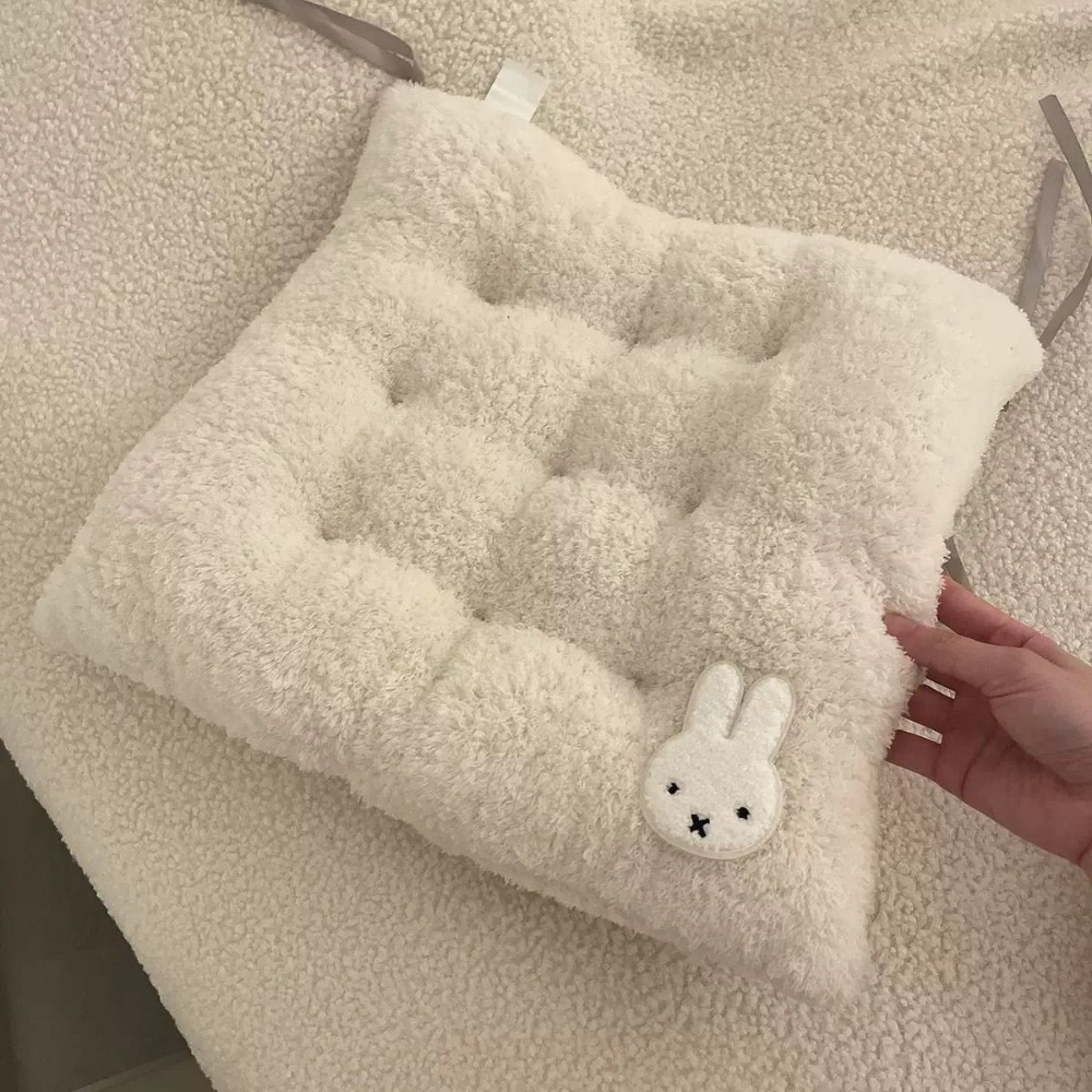 Miffy Rabbit Verdikt zitkussen - Home Cinema Chairs recensie en prijs